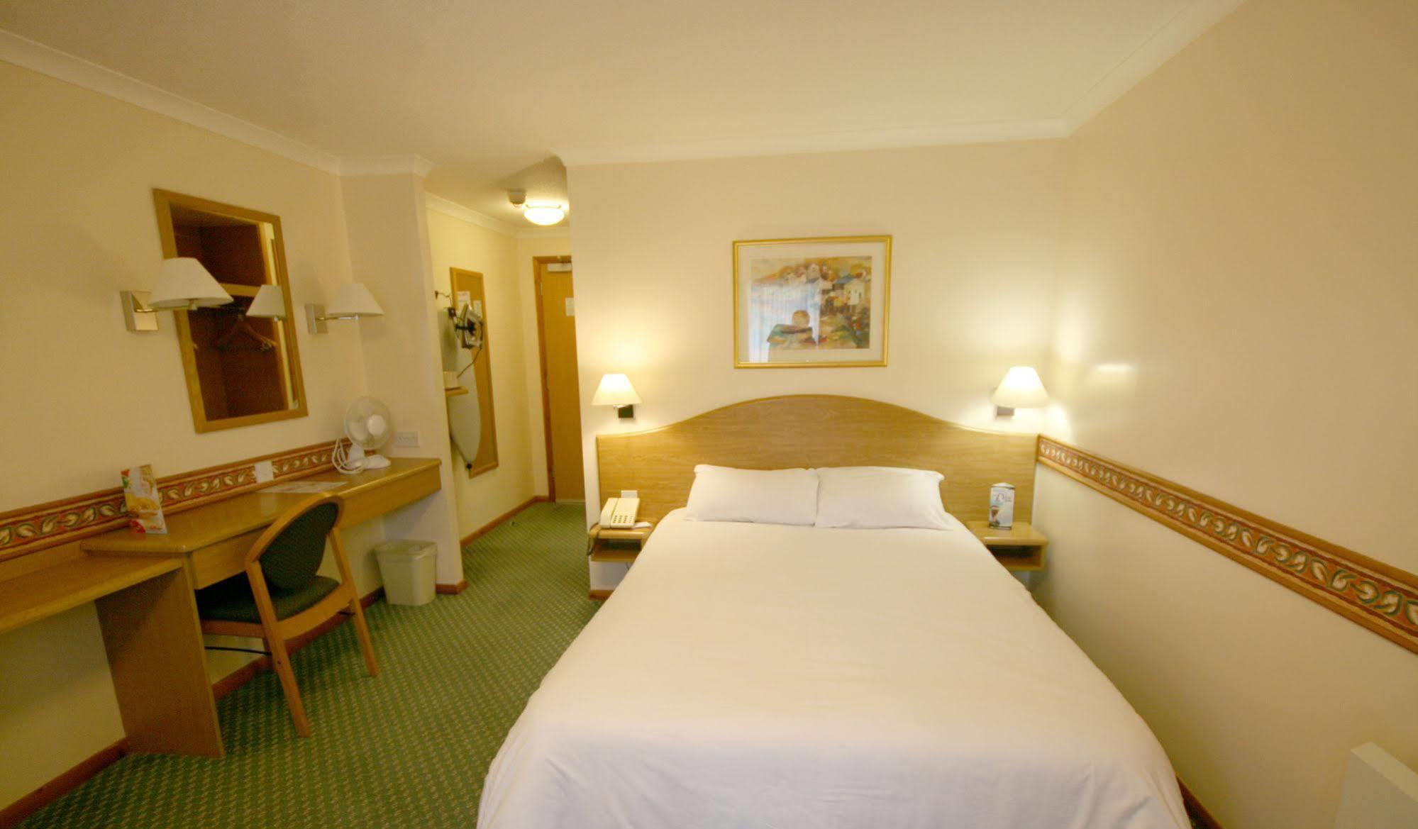 Days Inn By Wyndham Donington Castle Donington Kültér fotó