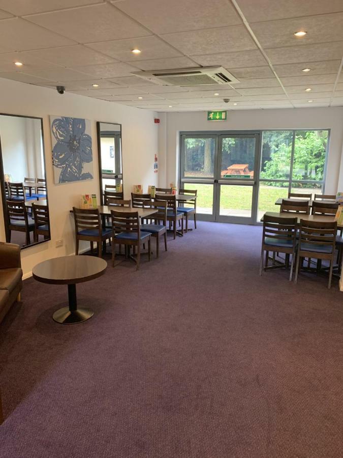 Days Inn By Wyndham Donington Castle Donington Kültér fotó